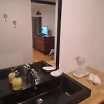 Alojamento de Acomodação e Pequeno-almoço Cote Cour Colmar 2 *